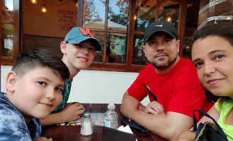 Cucu Haus Pizza Pasta drink