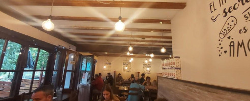 Cucu Haus Pizza Pasta inside