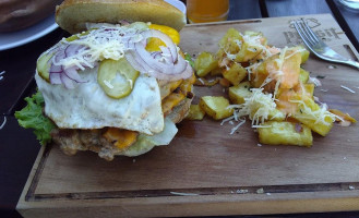 Cucu Haus Pizza Pasta food