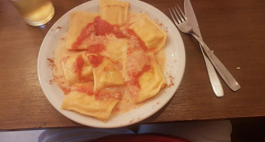 Cucu Haus Pizza Pasta food