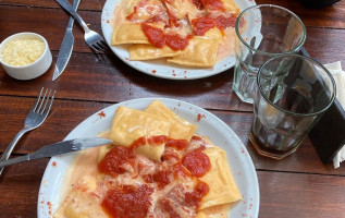 Cucu Haus Pizza Pasta food