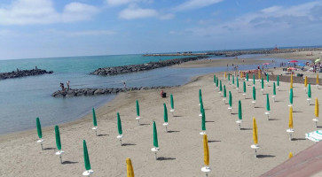 Cucu Haus Pizza Pasta outside