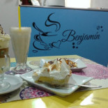 Benjamin Café drink