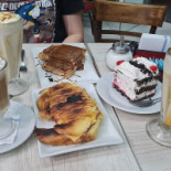 Benjamin Café drink