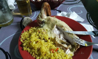 Rotiseria Y Patio De Comidas D.i.p.a.n. Essen