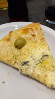 Resto Bar Cau Cau food