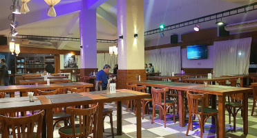 La Rural Brasas Y Pastas Dentro