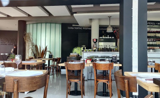 Set Point Restó À l'intérieur