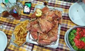 Las Totoras food