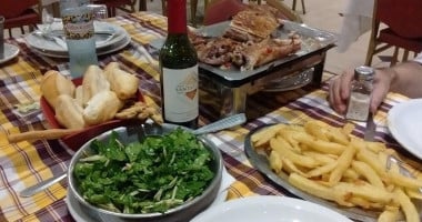 Las Totoras food
