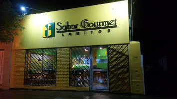 Sabor Gourmet outside