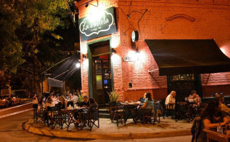 La Tola Lounge outside