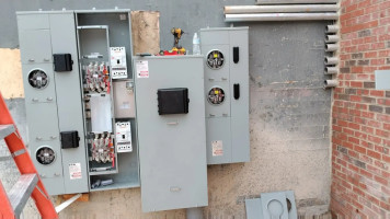 La Tola Lounge outside