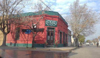 La Tola Lounge outside