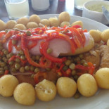 Parador Punto Medio food