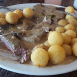 Parador Punto Medio food