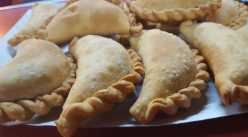 Bambinos Pizzas Y Calzones Nourriture