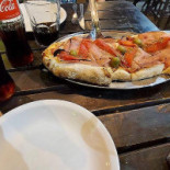 Pizzería Pepas food