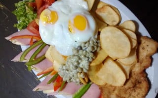 Lotito's A Lo Bestia Casa De Comidas Comida