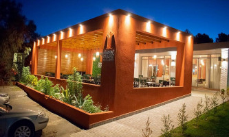 Termal, Pedro Luro Exterior