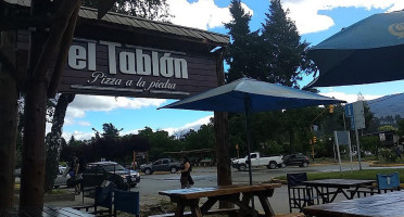 El Tablón Pizza A La Piedra outside