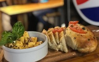 El Tablón Pizza A La Piedra food