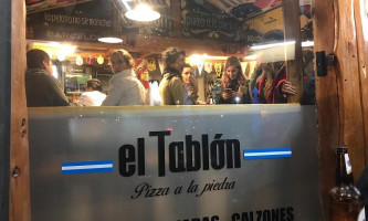 El Tablón Pizza A La Piedra inside