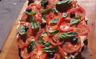 El Tablón Pizza A La Piedra food