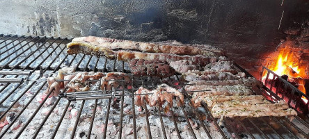 La Escondida De Eleuterio food