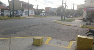 Sandwichería Fede outside