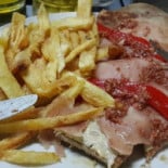 Lomoteca La Costumbre food