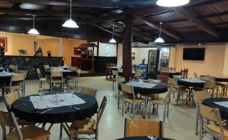 La Cabaña Resto- /parrilla! Dentro