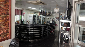 Oregon Grill And Cabins inside