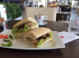 Resto Caffee Benja 's Comida