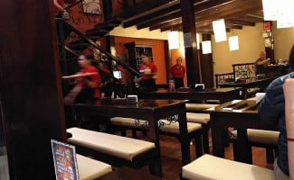 Supremma Pizza Shop À l'intérieur