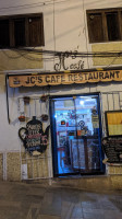 JC's Cafe Extérieur