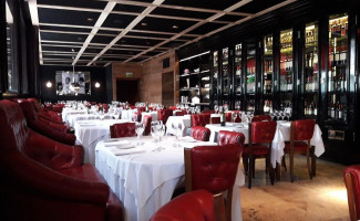 La Parolaccia Casa Tua À l'intérieur