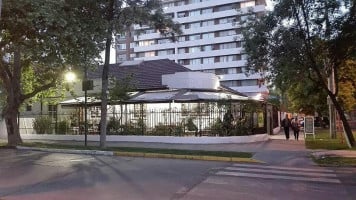 CafÉ Bolonia outside