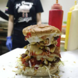 Los Chamos Burger Comida