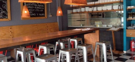 Rettangolo Pizzas Ensaladas inside