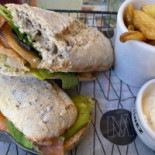 Café Martínez food