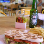 Manzanitas Coffee Suc. Campana food