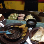 El Charro De Oro Comida