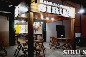Siru's Hamburgueseria inside