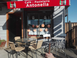 Cafe Y Pasteleria Antonella inside