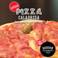 Bodegon Pizzero food