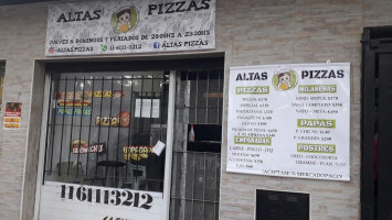 Altas Pizzas inside