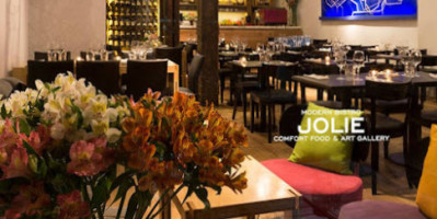 Jolie Cafe Bistro food