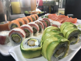 Niu Sushi food