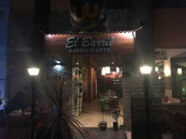 El Barril Restaurante outside